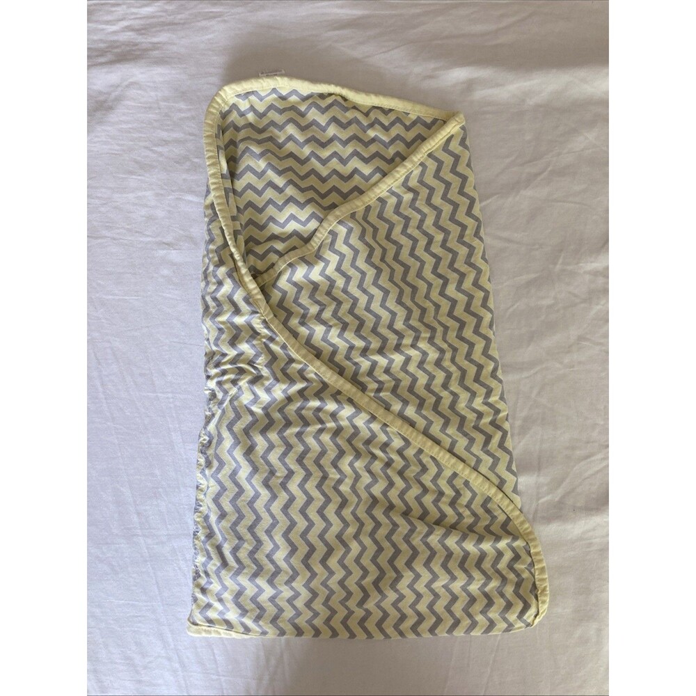 Unbranded baby nursery bedding - 1 piece item | zigzag design swaddle